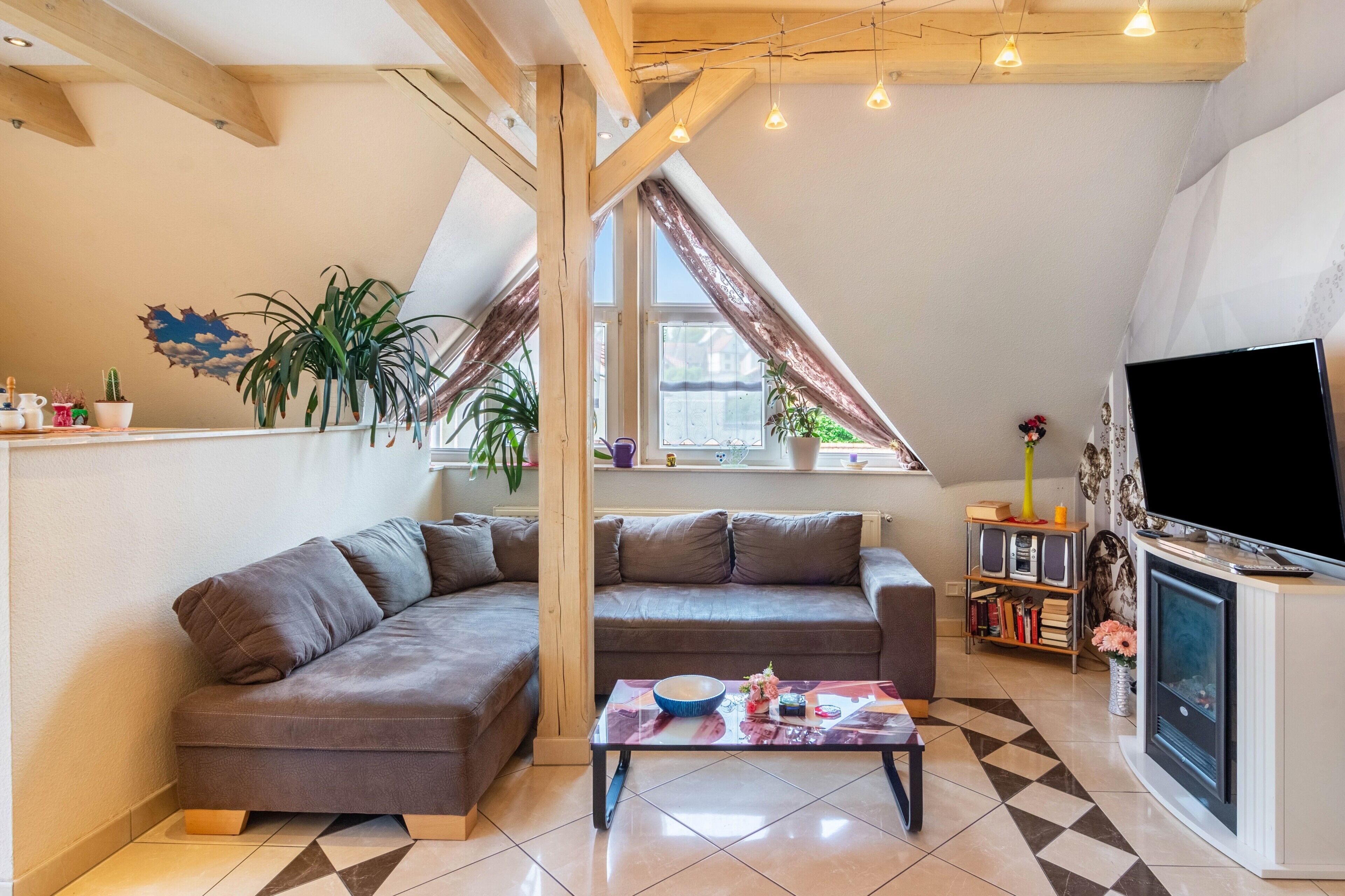 Fernseher, Kamin, DVD-Player, Stereoanlage