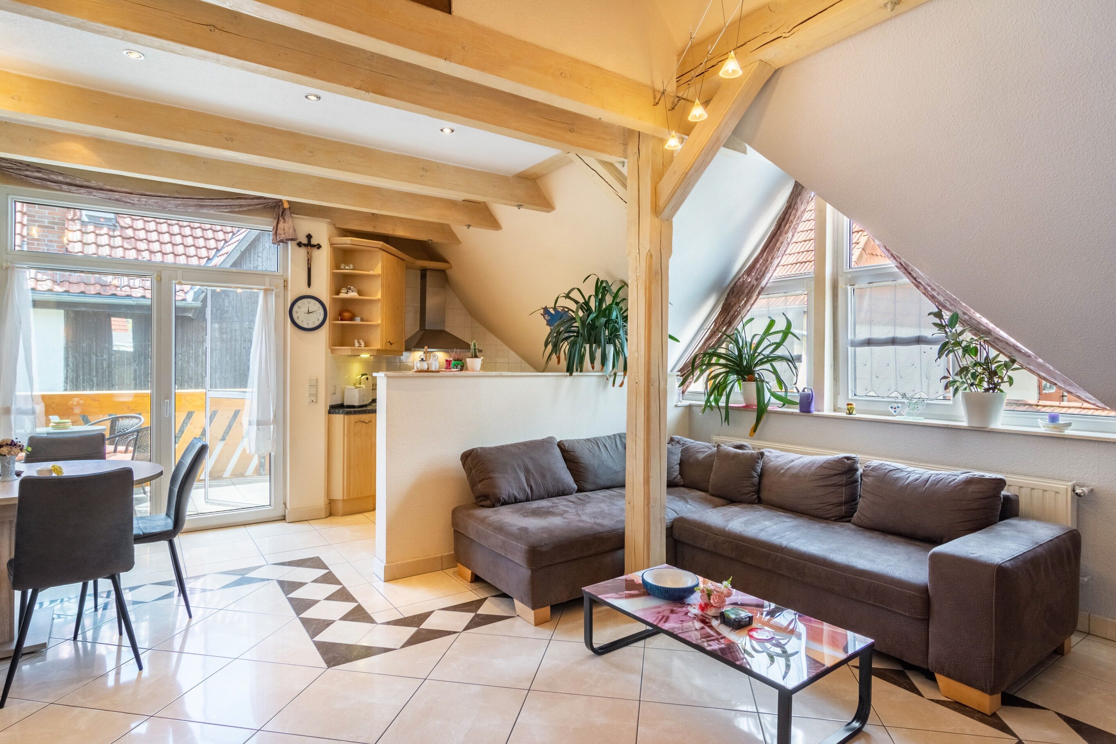 Fernseher, Kamin, DVD-Player, Stereoanlage