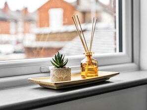Interior - Victoria House 3BR | Royal Stoke Hospital with Parking (Stoke-on-Trent)