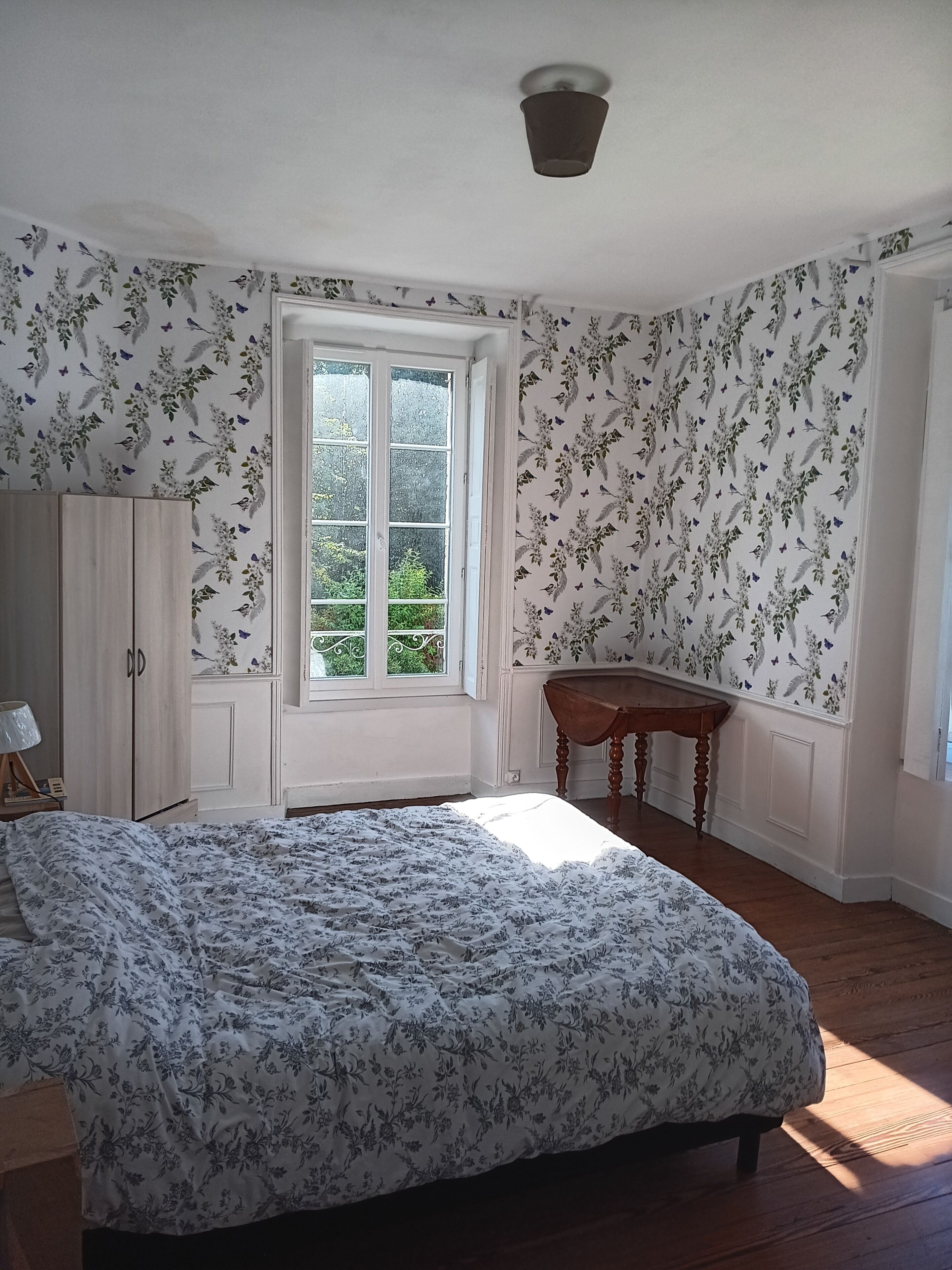 7 Schlafzimmer, Reisekinderbett
