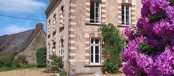 15th and 19th century Chateau on 10ha in the countryside