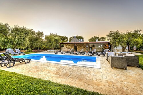 Trullo degli Augelli - Mandorlo by BarbarHouse