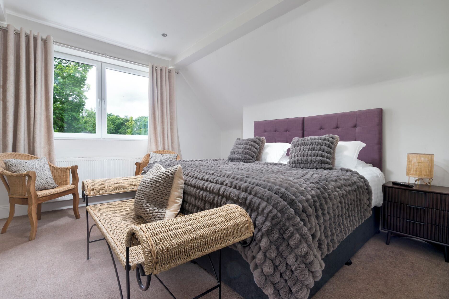 8 Schlafzimmer, kostenloses WLAN, individuell dekoriert