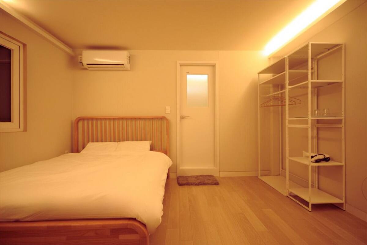 書桌、筆電工作空間、熨斗/熨衣板、免費無線上網