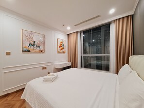 Internet - 3 Bedroom Apartment for Rent at Vinhomes Central Park (Thành phố Hồ Chí Minh)