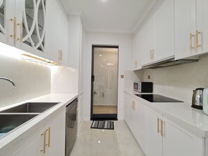 Private kitchen - 3 Bedroom Apartment for Rent at Vinhomes Central Park (Thành phố Hồ Chí Minh)