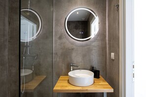 Shower, hair dryer, towels - Stylish Villa w/ Heated Pool & BBQ, near Rethymno (Rethymnon)