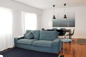 Living area - Carcavelos Sol by lisbon-coast vacation (Oeiras)