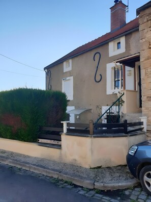 Exterior - Apartment “Gîte Rural De L'Ource” with Private Garden (Villotte-sur-Ource)