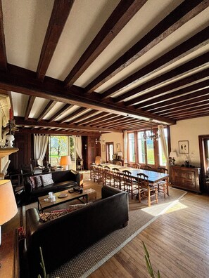 Interior - Family home in Dordogne (Lalinde)