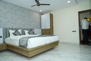 Room - HOTEL PHOENIX GRAND (Visakhapatnam)