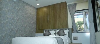 HOTEL PHOENIX GRAND