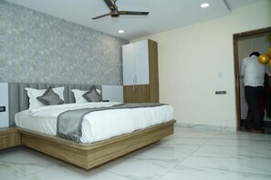 Room - HOTEL PHOENIX GRAND (Visakhapatnam)