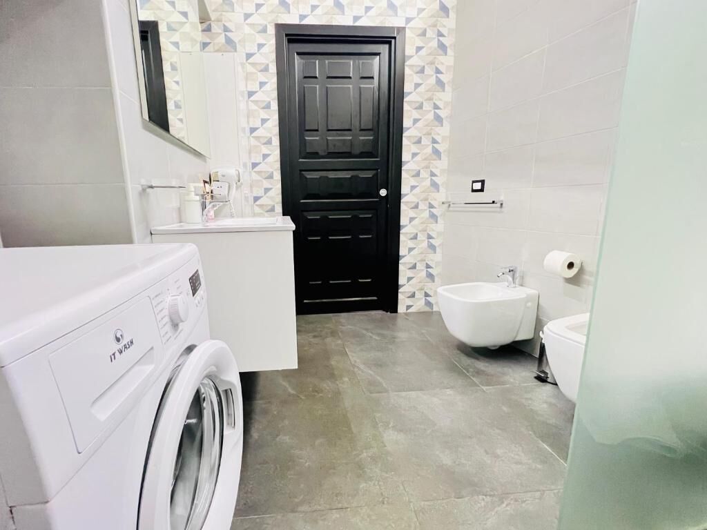 Ferienhaus, Erdgeschoss | Badezimmer