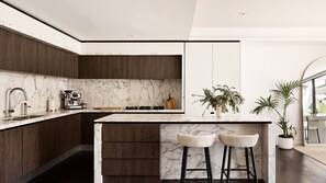 Fridge, microwave, oven, stovetop - The Knox, Double Bay IH (Double Bay)