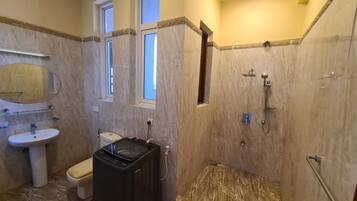 Comfort Apartment, Balcony | Bilik Mandi