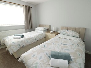 3 habitaciones, decoración personalizada y muebles diferentes 