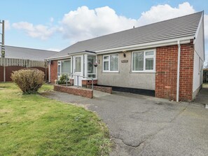 Exterior - Min Y Cae (Cemaes Bay)
