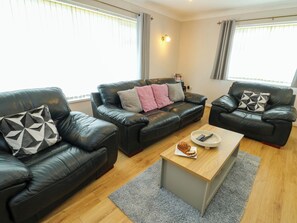 Living area - Min Y Cae (Cemaes Bay)