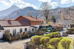 Exterior - Apartment 'Andis' with Mountain View, Balcony and Wi-Fi (Farchant)