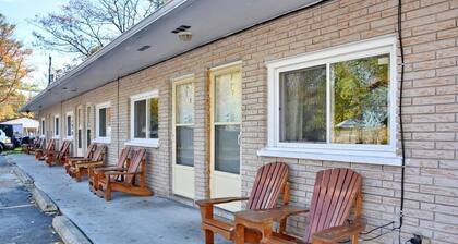 Unit 5 • Your 2BR Beach Hideaway • Near Wasaga Shore