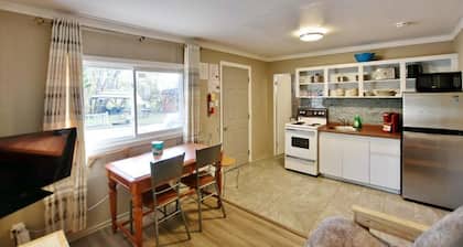 Unit 5 • Your 2BR Beach Hideaway • Near Wasaga Shore