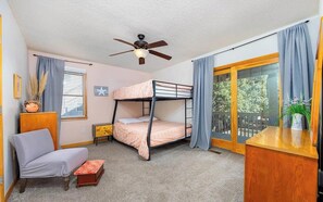 Room - Corolla Beach Family Retreat Game Room, Pool, Hot Tub & 7 min Walk to Sand (corolla)