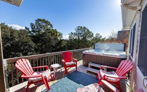 Outdoor spa tub - Corolla Beach Family Retreat Game Room, Pool, Hot Tub & 7 min Walk to Sand (corolla)