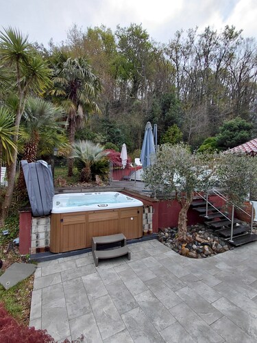 Village avec piscine et spa a 20 mns de biarritz