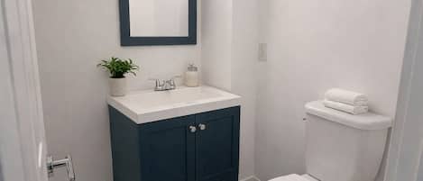 Handtücher, Seife, Toilettenpapier