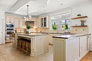 Private kitchen - Walk 2 Beach |Theater, Games, Putt, Pool, Sleep 22 (North Myrtle Beach)
