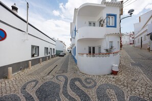 Exterior - Lemon House – Cozy Home Near the Beach and City Center (Lagos)