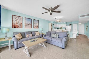 Smart TV - 🌴Island Princess 111-Shore Beats Work | Beachfront | Pool+Hot Tub🌴 (Fort Walton Beach)