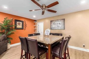 Dining - Luxury Downtown Phoenix Oasis w/ Pool, Spa, Walk to Chase Field (Phoenix)