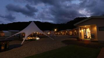 المنشأة من الخارج