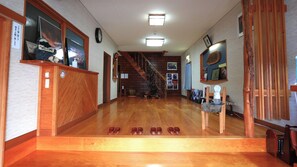 Lobby - Nakamuraya Ryokan (Kyotango)