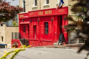 Exterior - Mt. Adams 1BR Great Location! Steps from Monastery (Cincinnati)