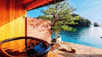 Bañera de hidromasaje exterior