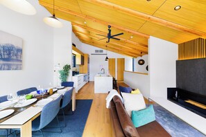 Dining - Credence Chalets (Hakuba)