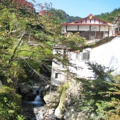 Exterior. Taikengata Kominka Minshuku Kajika Club