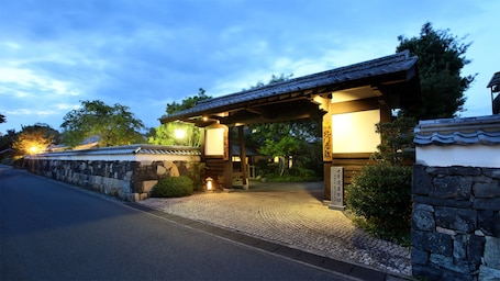 Exterior. Hagi Onsenkyo Hokumon Yashiki