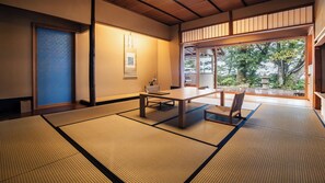 Interior - Monjuso Shorotei (Miyazu)