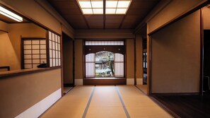 Interior - Monjuso Shorotei (Miyazu)