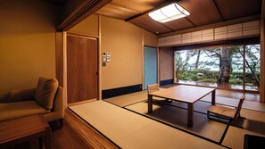 Interior - Monjuso Shorotei (Miyazu)