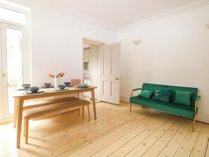 Dining - Felix Cottage (Canterbury)