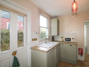 Cottage | Private kitchen - Felix Cottage (Canterbury)