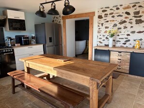 Interior - Large 5-bedroom house in the countryside ideal for families with jacuzzi (Seilhac)