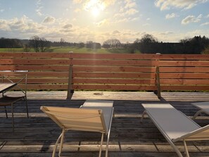 Terrace/patio - Large 5-bedroom house in the countryside ideal for families with jacuzzi (Seilhac)