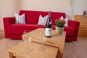 Interior - Gästehaus Josenmühle – Apartment Ringelblume with Mountain View, Shared Terrace (Titisee-Neustadt)