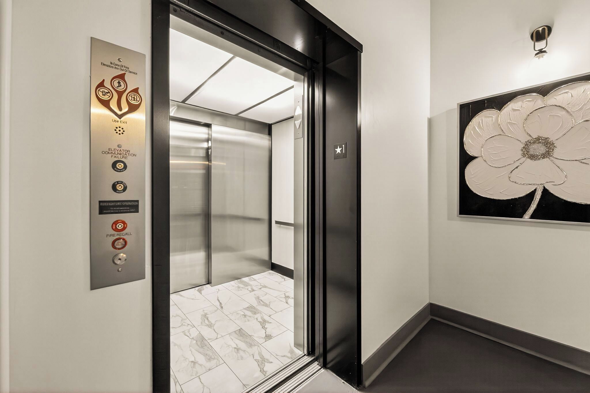 Luxury Condo, Kitchen, City View | Interior